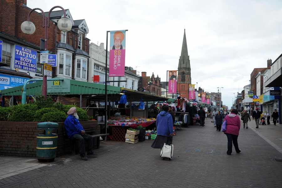 Living & Shopping in West Bromwich with the Sandwell Express&Star