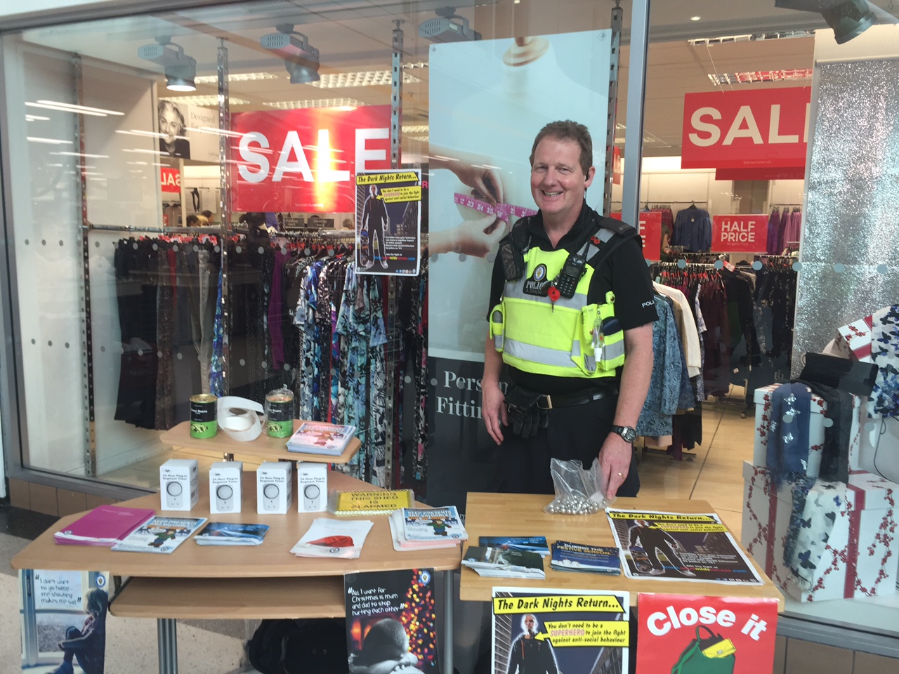 West Bromwich Police Neighbourhood team in christmas spirit with our shoppers