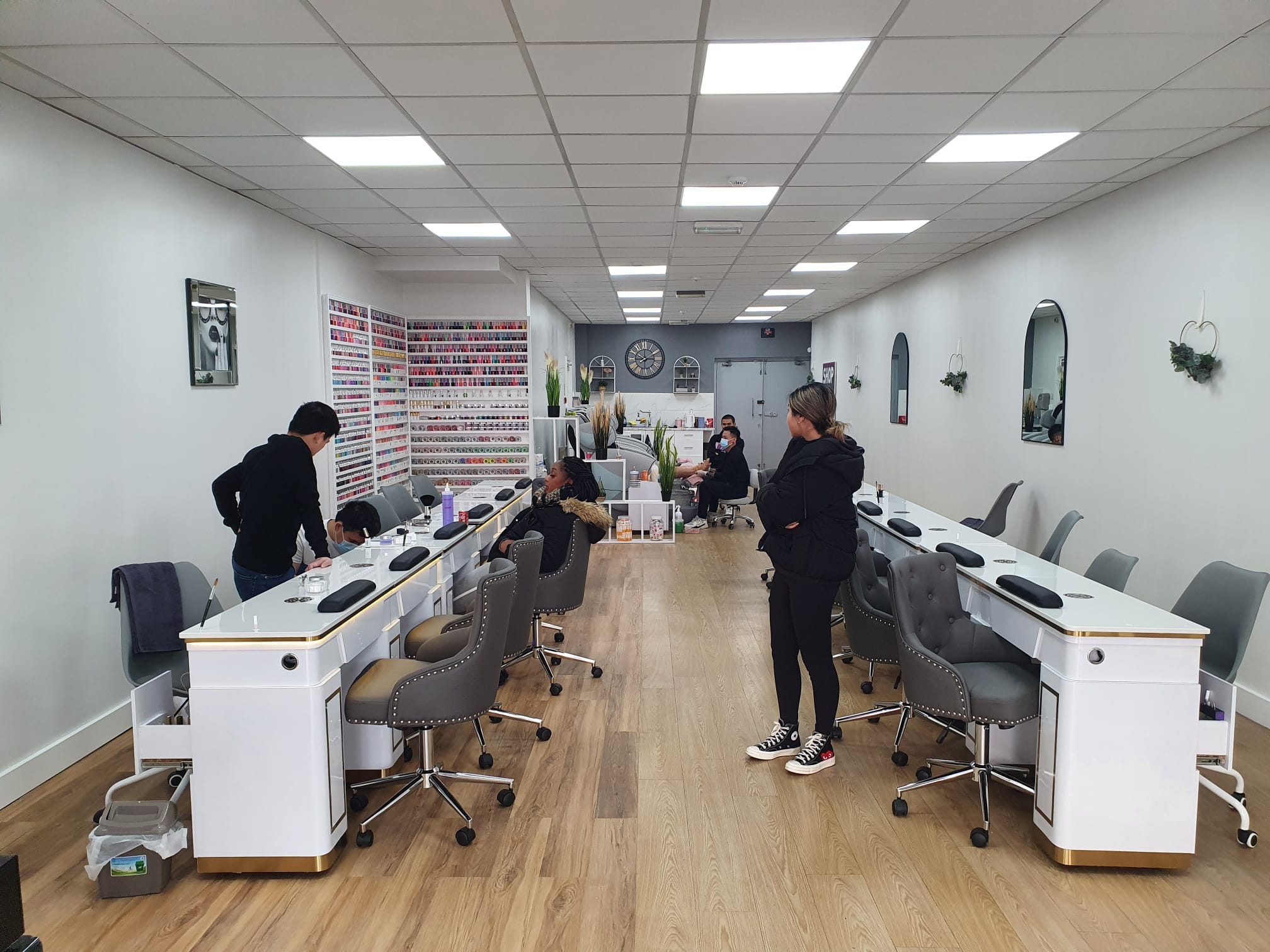 to West Bromwich Creative Nails West Bromwich Business